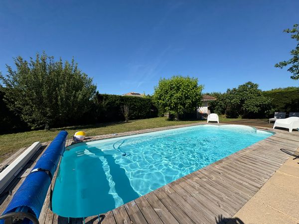 Villa familiale avec piscine Bordeaux/Bassin/Lacs (4 chambres).