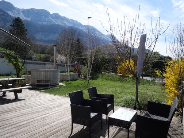 La maison de Tom entre lac et montagne