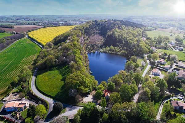Studio indépendant, climatisé proche du Puy du Fou, sentiers rando ou vélo, à 1h des plages