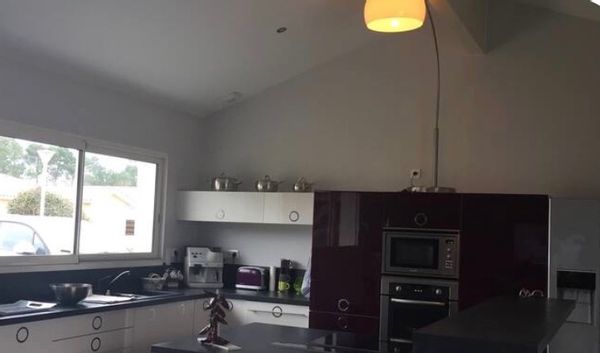 La maison de Jeanine se trouve a 800 m du lac de SANGUINET/BISCAROSSE ET a 15 km  Arcachon