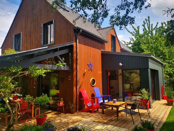 La grande maison en bois de Véro