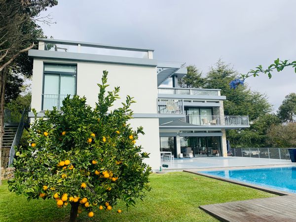 Grande maison moderniste à Paço de Arcos prêt de Lisbonne