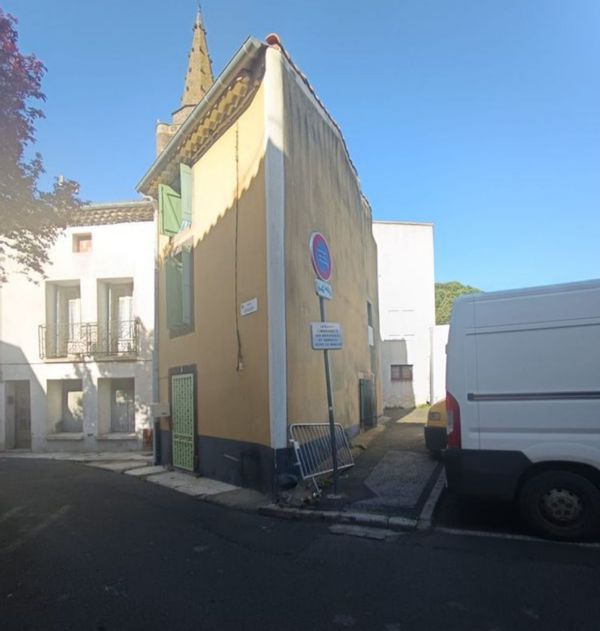 Maison atypique de village