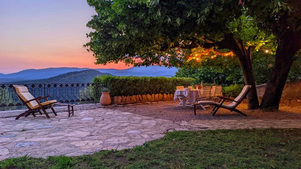 VILLA PROVENCALE SANTA LUCIA AVEC PISCINE, A SAINT CEZAIRE SUR SIAGNE