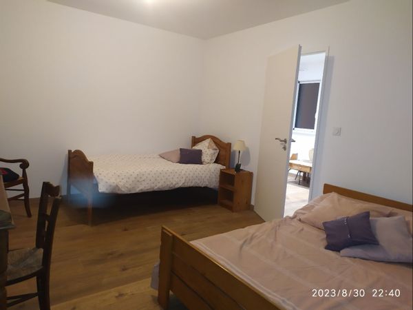 Grande chambre reposante  en bord de Loire