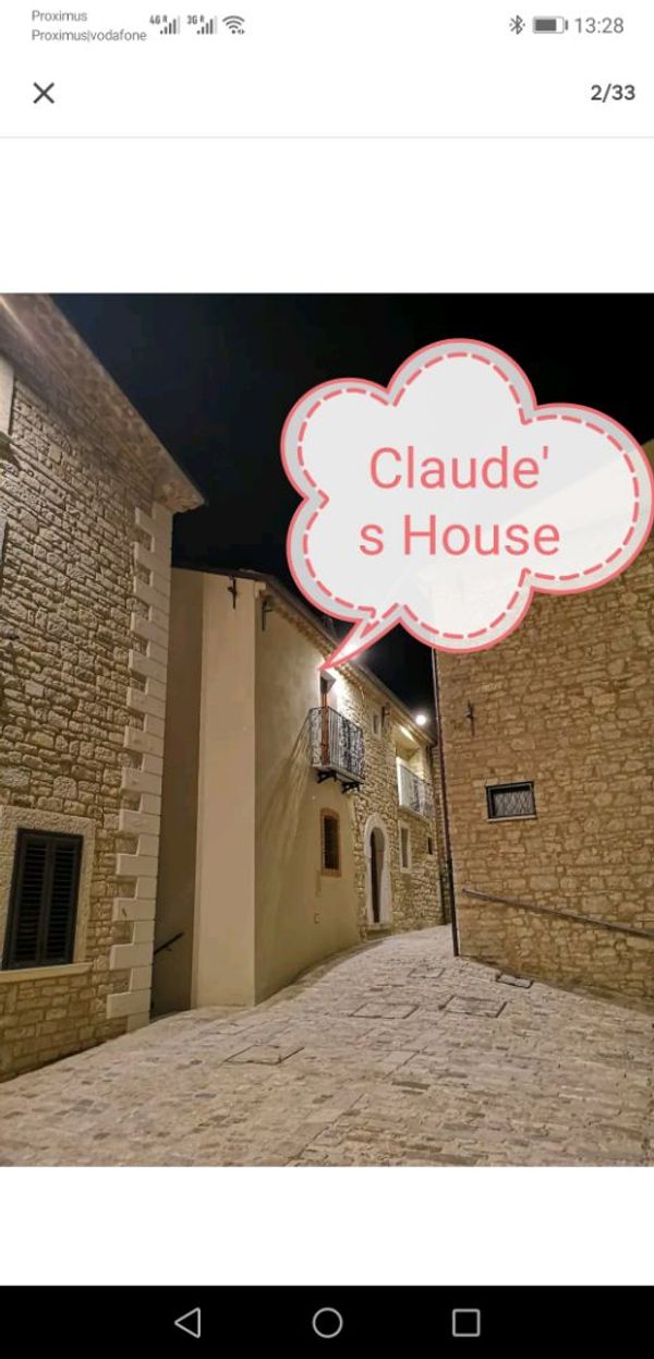 La maison se trouve au cœur du centre historique de Ripabottoni, elle a été entièrement refaite