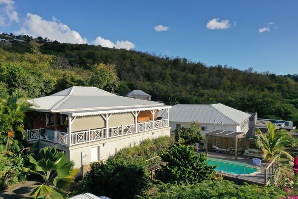 Villa avec piscine vue sur mer