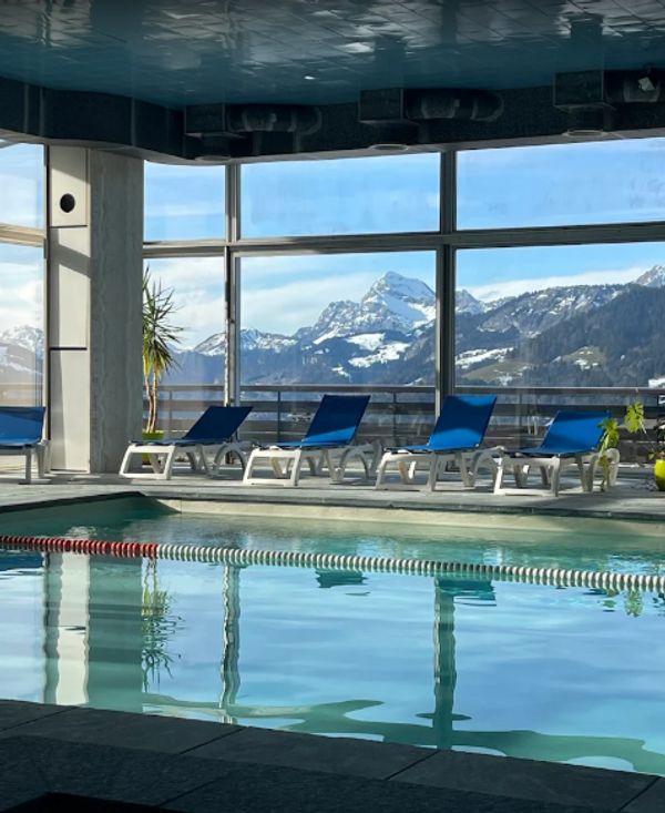 Charmant studio de montagne avec piscine, accessible  à pied depuis Megève