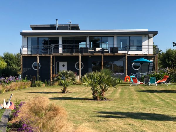 La maison de Sylvette à 30 m de la mer (sauna,spa,douche hammam,Kayaks ,Padles, vélos)