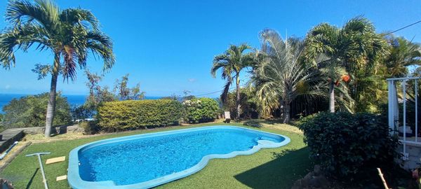Villa vue mer, au calme, avec piscine