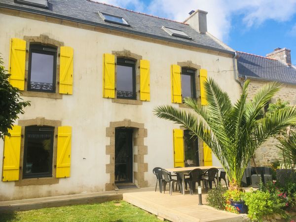 corps de ferme rénové dans le cap sizun