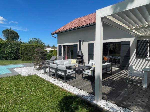 Maison familiale / Domaine privé aux portes de Lyon