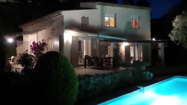 Maison 4 chambres piscine au calme arrière pays 7 kms Cagnes-sur-Mer - Charming 4 bedroom house in a