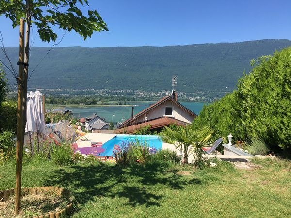Maison à 100m du lac du Bourget avec piscine