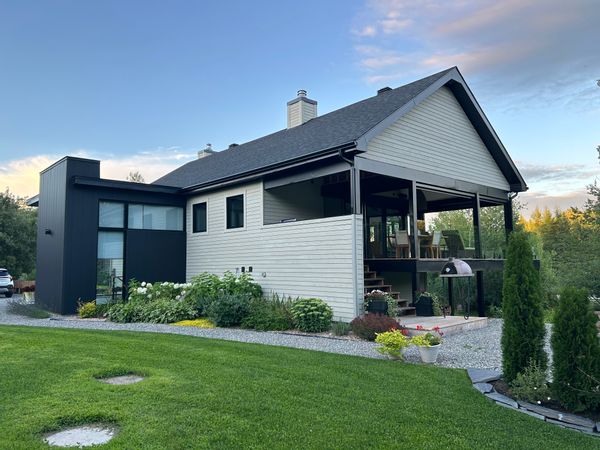 Belle maison en bordure de lac au coeur de la nature