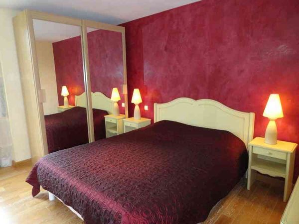 La chambre privée « Maison en Quercy/Périgord Échange pour 3 nuits minimum.