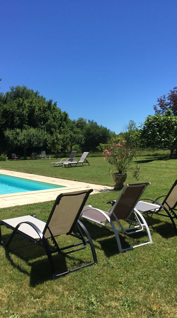 Maison des amis en QUERCY/PERIGORD Échange pour quatre nuits minimum.