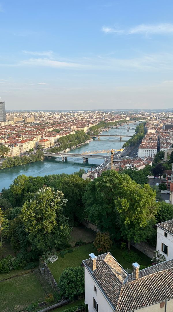 Grande maison aux portes de LYON