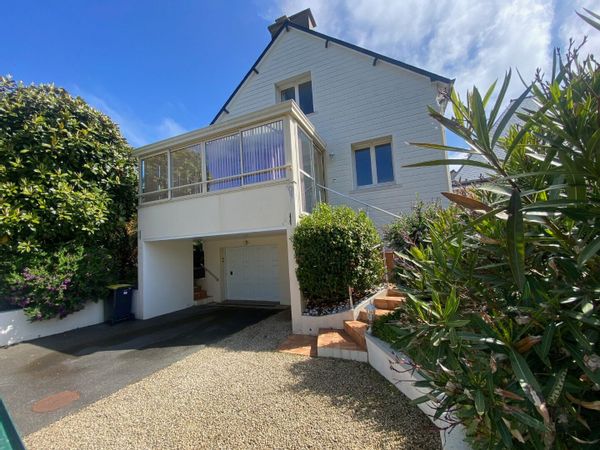 Maison ensoleillée et au calme à 1.5km de la plage du Casino de Saint Quay Portrieux en Bretagne