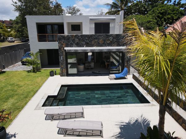 La maison d’Anabelle MERCI DE BIEN LIRE LA DESCRIPTION AVANT TOUTE DEMANDE SVP
