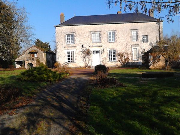 Manoir près des châteaux de la Loire et du Perche.