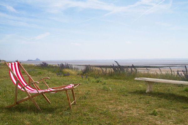 Cabane dans la baie du Mont saint Michel