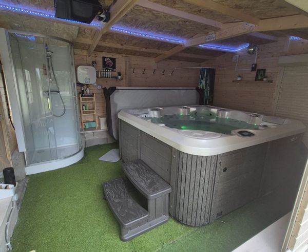 Grande maison familiale avec piscine & jaccuzi à 1h des châteaux de la Loire