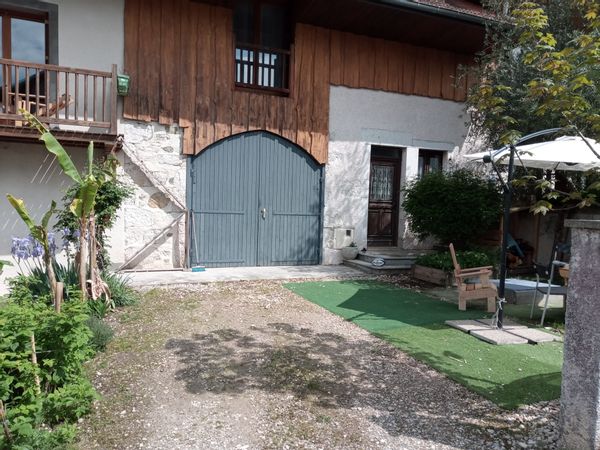 La maison de Benjamin, Yolaine, Lola et Mael