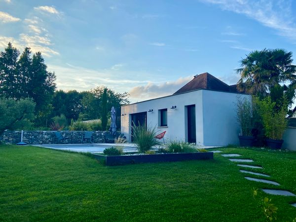 Studio 2 personnes avec piscine terrasse et jardin
