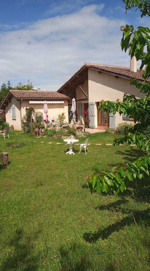Maison avec animaux pour échange réciproque