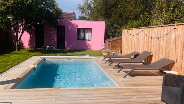 Maison de Virginie et Victor avec piscine chauffée et place gratuite aux portes de Bordeaux