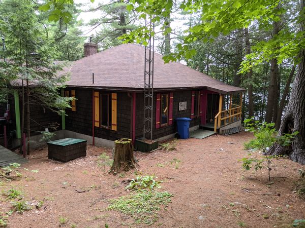 Le chalet de la Pointe aux Bleuets
