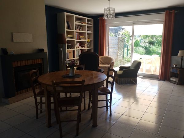 La maison de Nat et Fab avec 2 chats