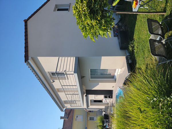 Proche Puy de Dôme. Maison familiale avec jardin