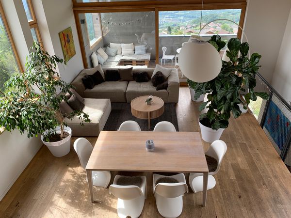 Maison perdue là-haut près de la montagne...