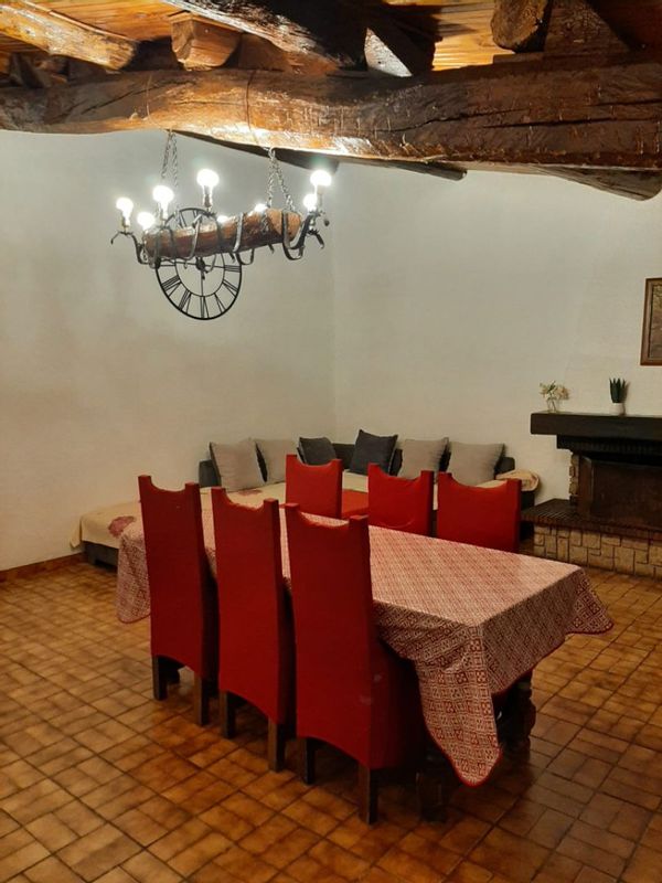 Agréable maison dans village médiéval