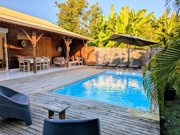 Villa Tropicale en bois exotique, piscine, plages à 2 minutes