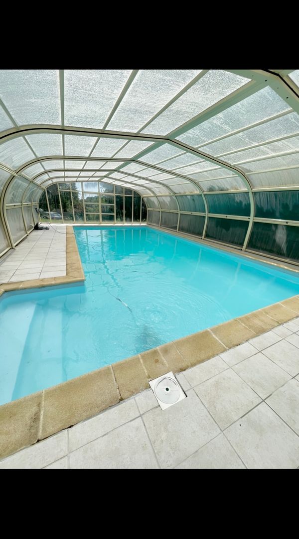 Grande maison avec piscine