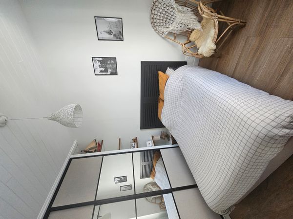 Chambre privée avec terrasse – Hospitalité pour 2 personnes