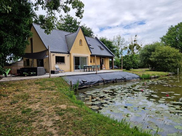 Maison et son étang, vacances à la campagne !