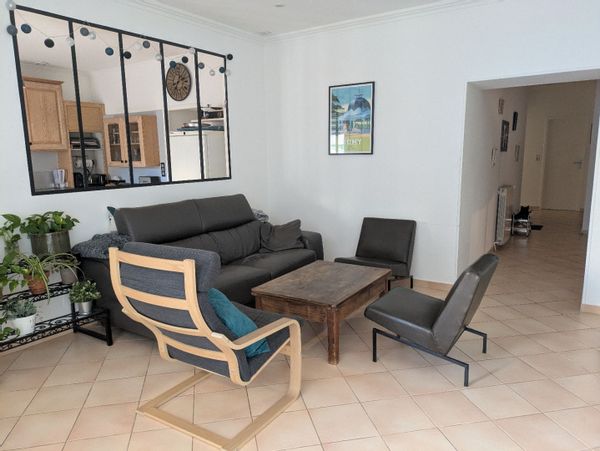 Bel appartement en centre ville d'un village proche de plusieurs sites touristiques.