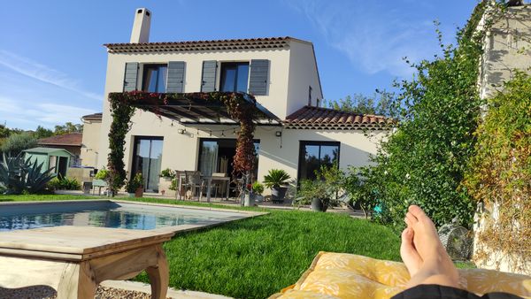 La maison de Caroline et Guillaume, au coeur des Alpilles.