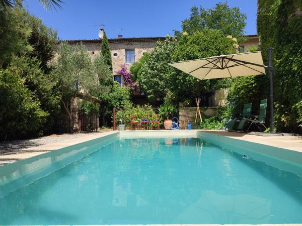 La maison vigneronne de Jennifer and family