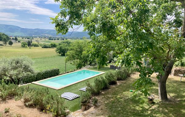 Magnifique propriété provençale contemporaine et chic