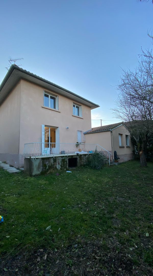 Maison avec jardin, toutes commodités à pied !
