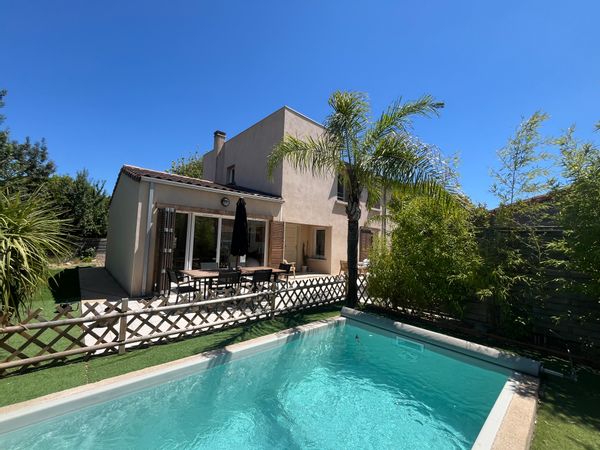 Maison sous les palmiers avec piscine et proche des plages