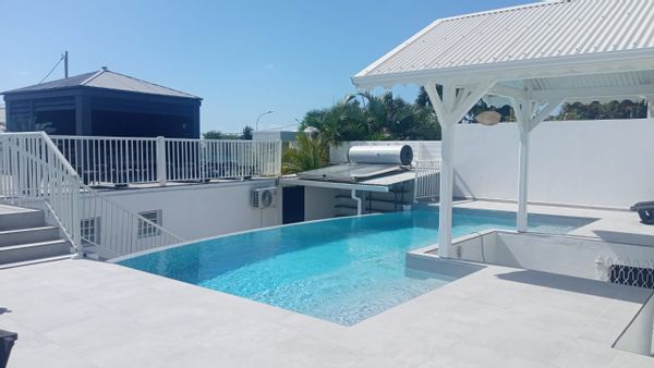 Villa avec piscine à Saint François en Guadeloupe !