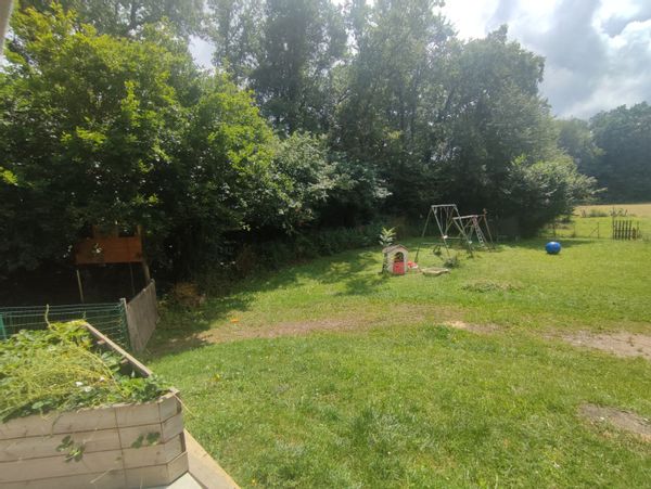 La maison de Maelle et Jo  entre lacs et montagne.