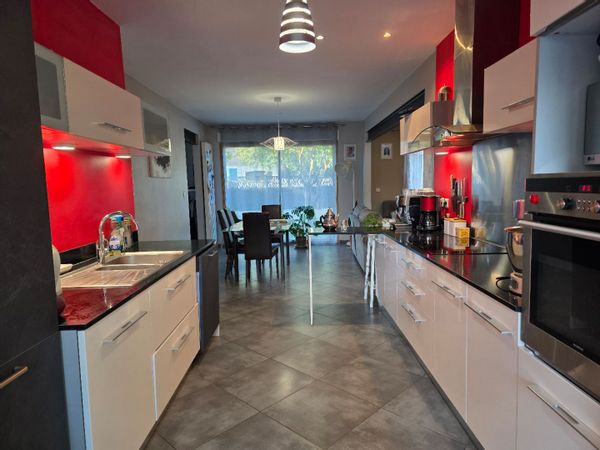 Maison située à Mérignac pour visiter Bordeaux et sa région