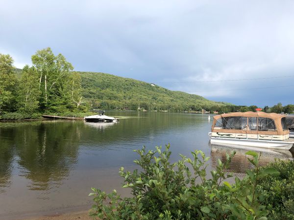 Maison chalet de prestige sur bord de l’eau